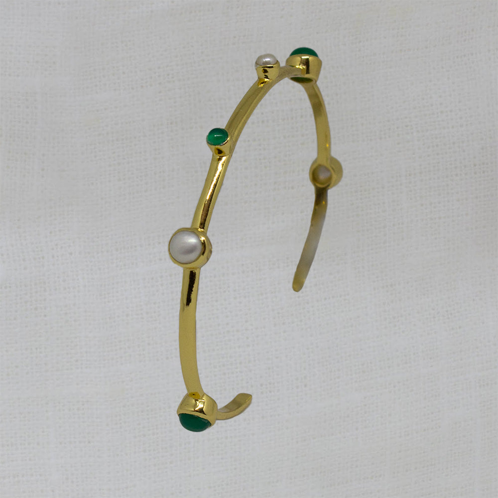 Gold vermeil cuff bangle with round green onyx gemstones and freshwater pearls - Beyond Biasa 